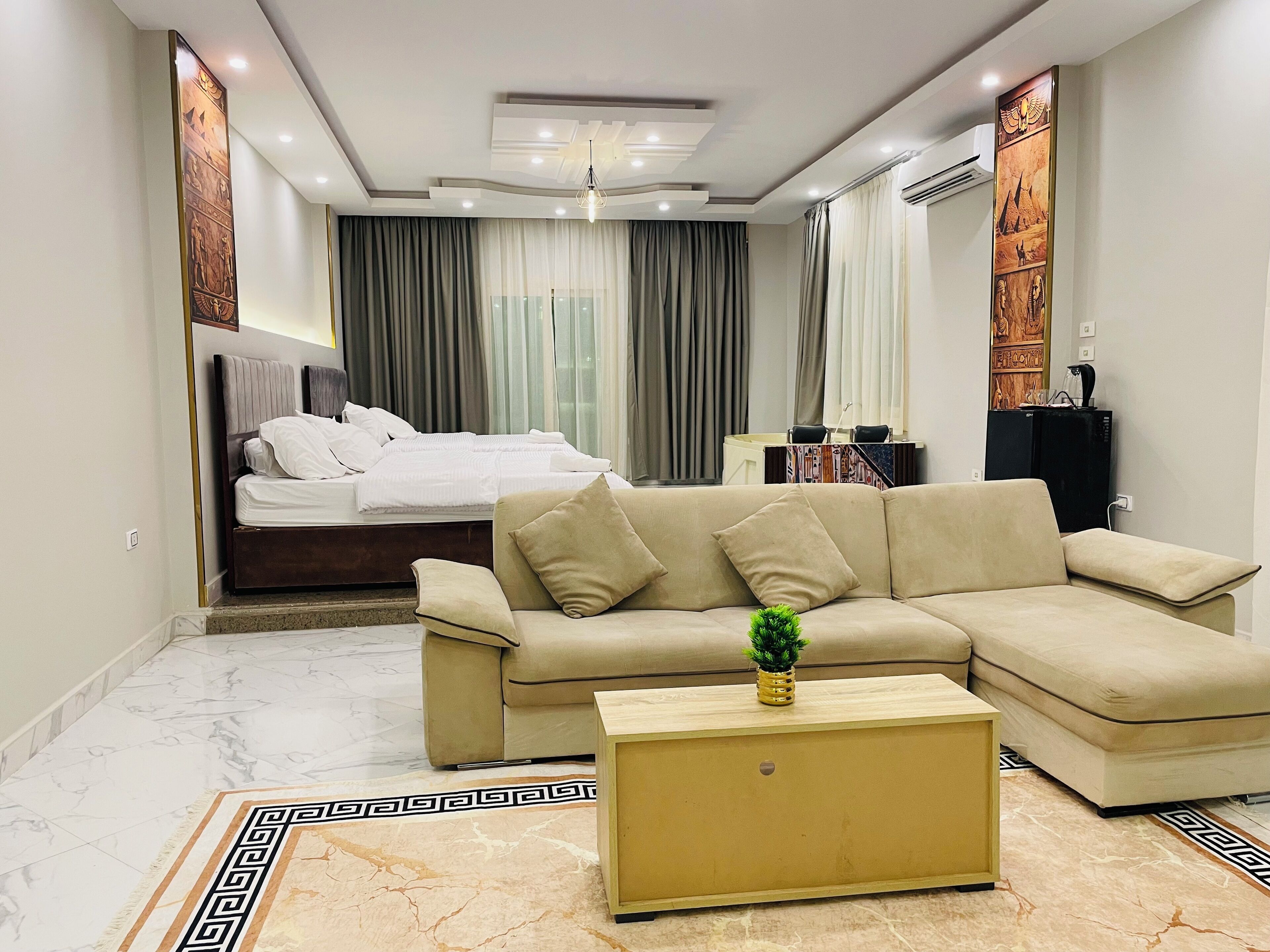 Luxury Suite, Mountain View