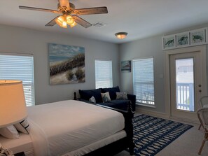 3 bedrooms, free WiFi, bed sheets - VW21 Shared Heated Pools, Charcoal Grill, Gated Community (Port Aransas)