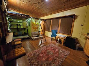 Interior - Peaceful Streamside 1-bedroom cabin with AC edge of Pisgah, Craggy (Barnardsville)