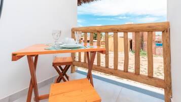 Dreibettzimmer, Veranda | Speisen im Freien