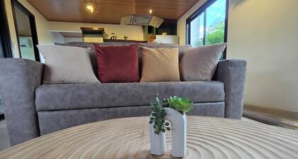 Tropical Retreat Home w/ Pool & Hot tub close to La Fortuna