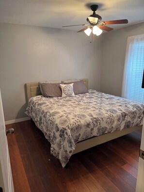 1 bedroom, desk, iron/ironing board, free WiFi - Tranquil 1-bedroom house with AC in Lehigh Acres (Lehigh Acres)