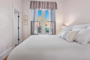 Room - Prime Location • Trails & River • A/C (Salida)