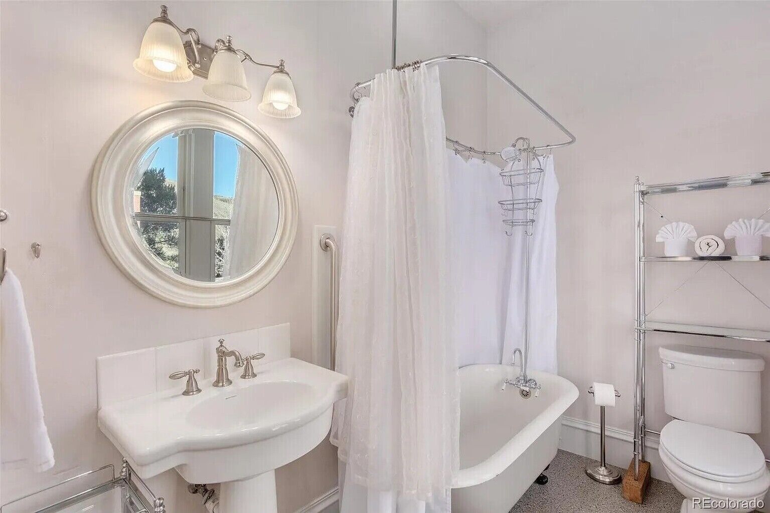 Hair dryer, towels