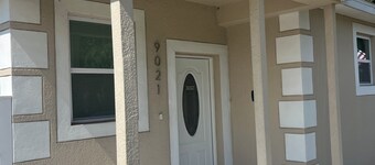 Modern 4-bedroom house in Tampa/riverview