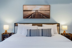 3 bedrooms, desk, free WiFi, bed sheets