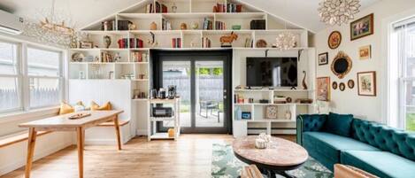 Smart TV, books