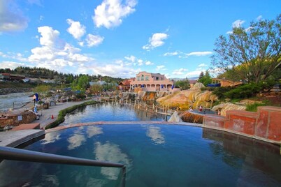 Alpine Lakes Lodge, 3bd Ensuites+35 Acres+Dogs+Kids+Sleeps8+Air Conditioning!