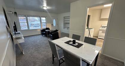 Cozy 2-bedroom house in tranquil Borger with AC