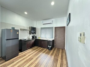 Private kitchen - The Star Aonang Private Pool Villa -  Aonang Krabi with 2 bedrooms (Mueang Krabi)