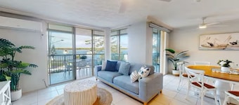 Hampton Beachside Apartment
