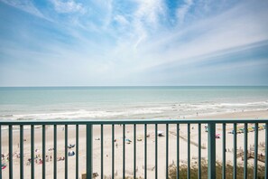 Beach - Oceanfront Bliss, Hot tub, Pools, Lazy River & Fun (Myrtle Beach)