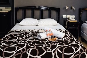 Room - Elegant Quad Room in Mérida’s Heart — Near Paseo Montejo & Local Attractions (Mérida)