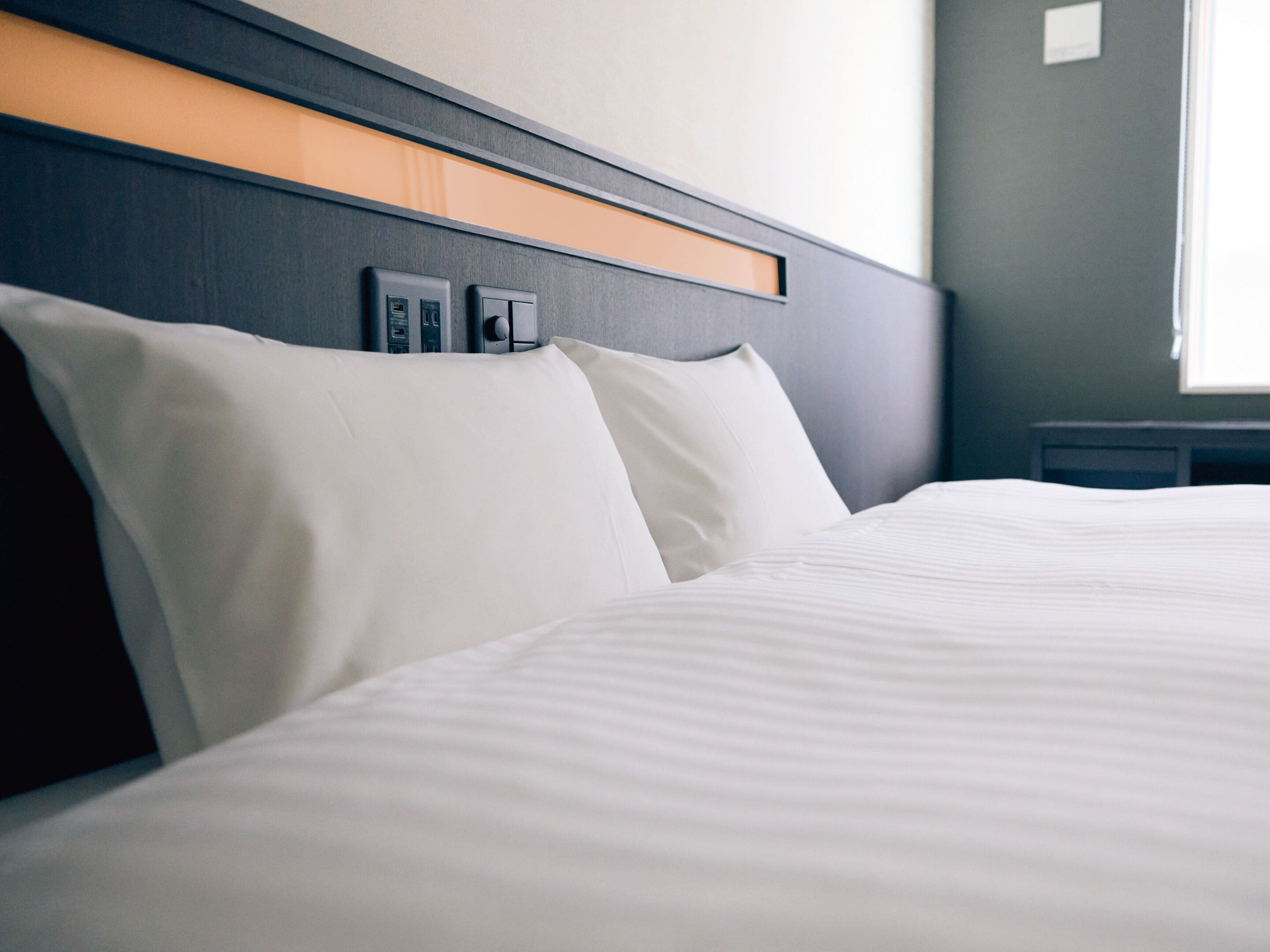 Desk, laptop workspace, free WiFi, bed sheets