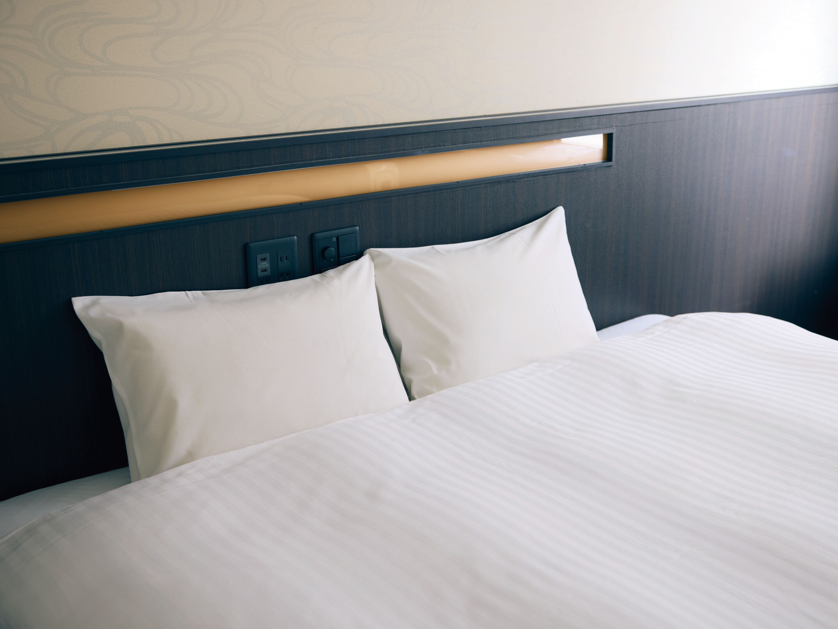 Standard King, Non-smoking | Desk, laptop workspace, free WiFi, bed sheets