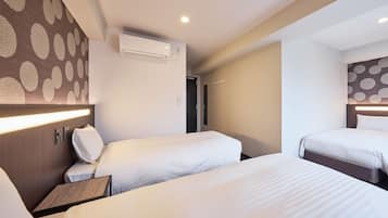 Desk, laptop workspace, free WiFi, bed sheets