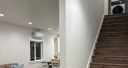 The Dam Lakehouse B, Fishing & Boating Basecamp