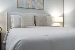 5 habitaciones, escritorio, tabla de planchar con plancha y wifi gratis 