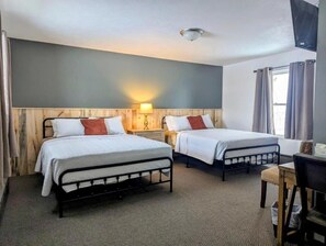 Deluxe Double Room - Scotty's Motel (Munising)