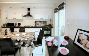 Fridge, microwave, oven, stovetop - Beautiful home in St Julien du Gua with WiFi (St Julien du Gua)