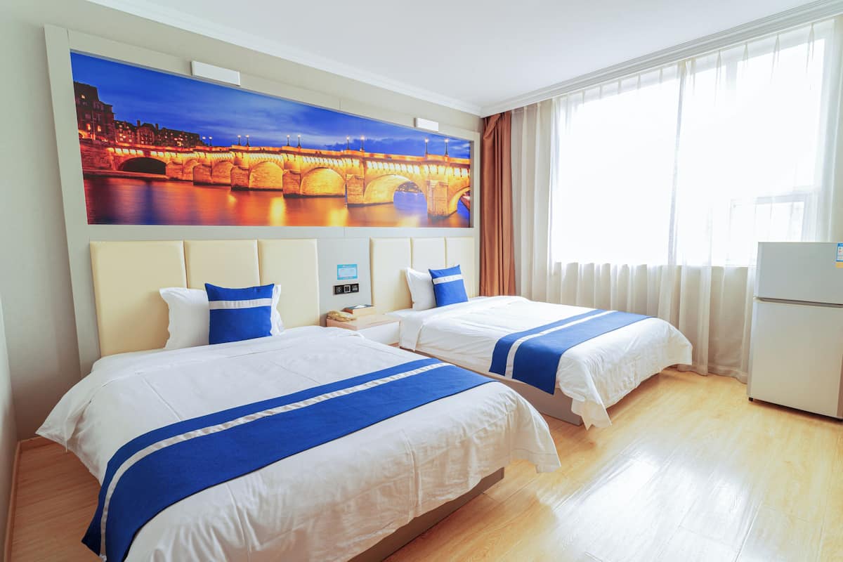 Basic Quadruple Room