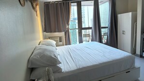 Room - Isla Room by Lakbay Urban Living (Makati)