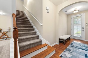 Interior - 3-bedroom townhome in pleasant Lawrenceville with AC for relaxing stays (Lawrenceville)