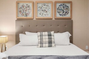 4 Schlafzimmer, Bügeleisen/Bügelbrett, Reisekinderbett, WLAN