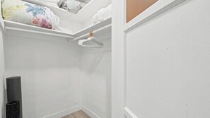 Interior - Hot Tub. Outdoor Paradise, Family Friendly Neighborhood (San Diego)
