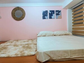 Room - Woodlands Condotel (Bulan)