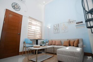 Living area - Woodlands Condotel (Bulan)