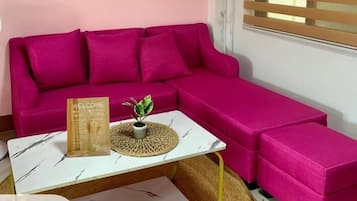 Deluxe Apartment, Kitchen | Living area
