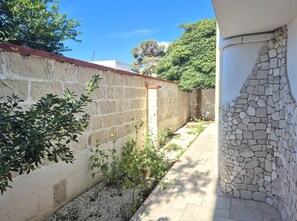 Property grounds - Villa Buena Vista 1 ground floor (Torre Lapillo)