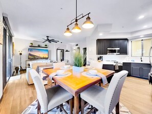 Dining - Ground Floor Waterside Townhome! Heated Pool/Garage! (Chandler)