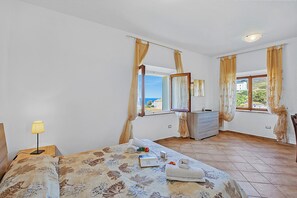WiFi, bed sheets - Residence Argentiera Studio Sea View, Miniera dell’Argentiera, Italy (Miniera dell’Argentiera)