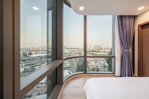 Lägenhet Deluxe - 2 sovrum - balkong - utsikt mot staden | Sängtillbehör av högsta kvalitet och Select Comfort-madrasser