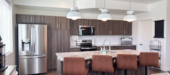 Trailhead Basecamp for Families: Minutes to Snowbasin, Trails & Downtown Ogden