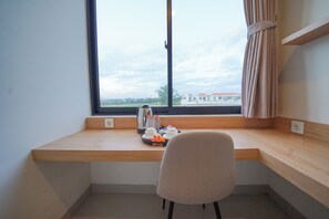 Deluxe Double Room, 1 King Bed, Air conditioning, Garden View | Desk, laptop workspace - Pondok Uma Jero (Tabanan)