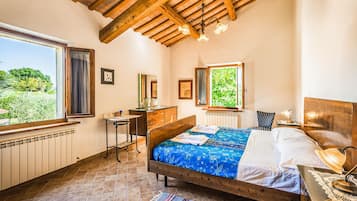 6 室のベッドルーム、旅行用ベビーベッド、WiFi (無料)