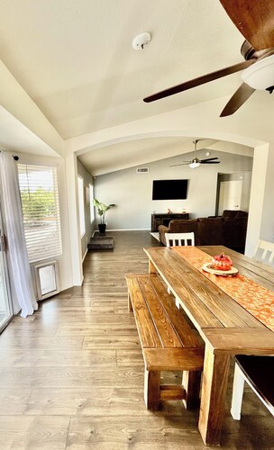 3-Bedroom Home Near Stadium, Westgate, VAI Resort & Mattel Adventure Park