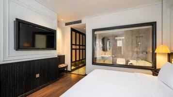 Executive Suite, City View