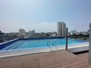 Pool - Luxe Paradise Suites Hotel & Spa (Ba Dinh)