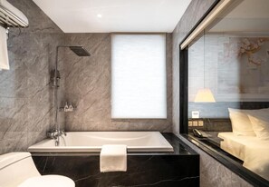 Suite ejecutiva, vistas a la ciudad | Baño