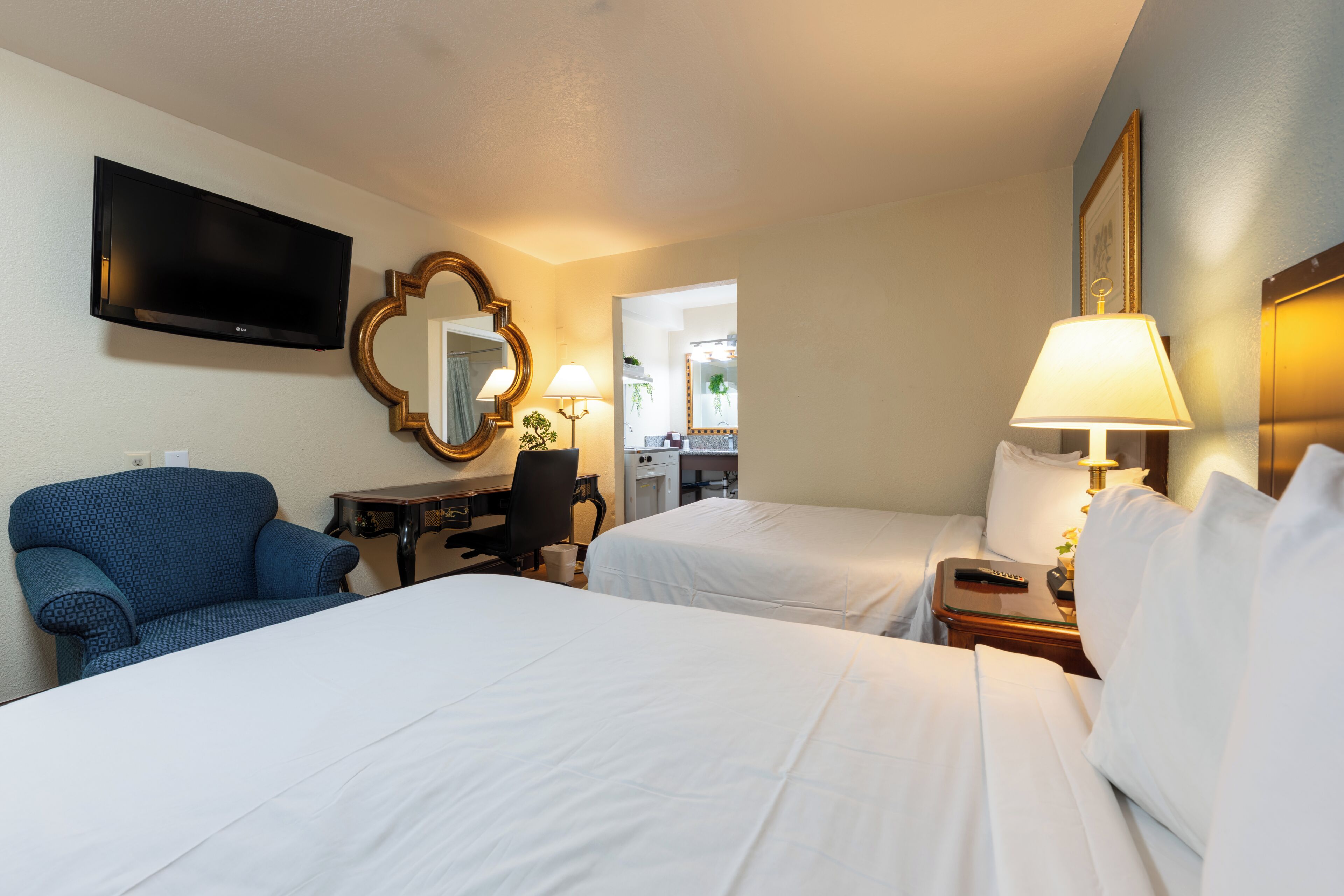 Room, 2 Double Beds, Non Smoking, Kitchenette