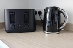 Deluxe Double Studio - Hd Urban Apartments (Huddersfield)