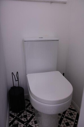 Deluxe Double Studio | Bathroom