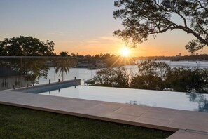 Pool - Harbour Views Luxe Apartment + Infinity Pool with Garden (Henley)