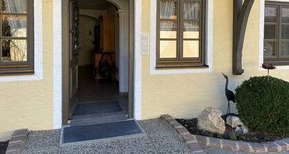 Apartment no. 3 living/bedroom, sep. Kitchen, west-facing balcony, elevator in the house 30 sqm
