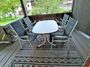 Outdoor dining - Vrbo Property (Aschau im Chiemgau)