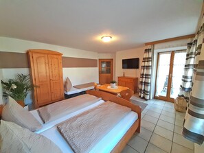 1 Schlafzimmer, Internetzugang, Bettwäsche, Rollstuhlgeeignet